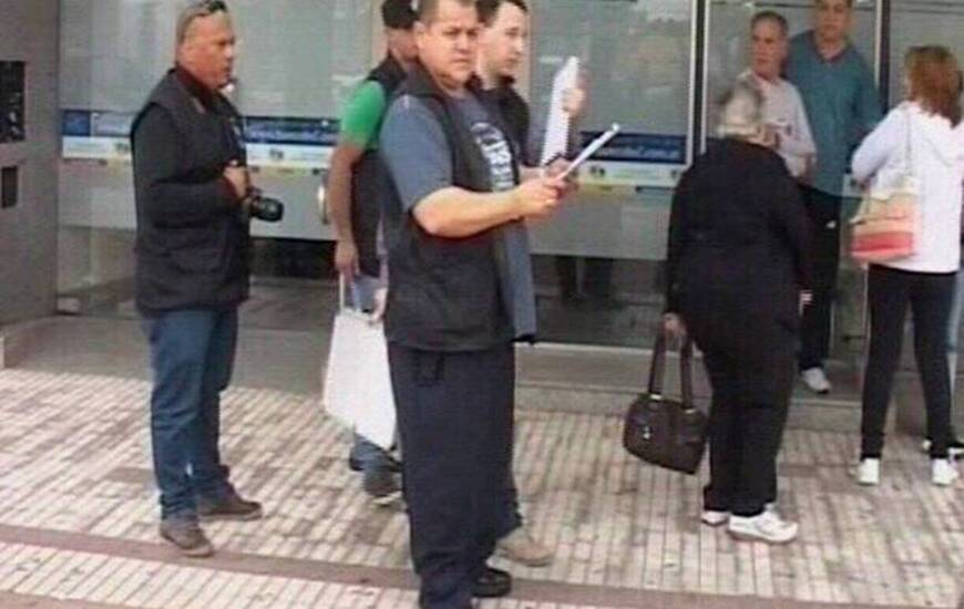 La sede del NBSF asaltada esta ma&ntilde;ana. Foto: captura de pantalla El Tres