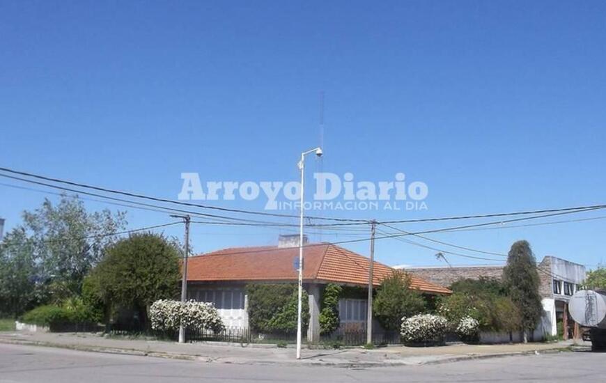 El asalto tuvo lugar ayer a las 11 de la mañana debajo de la cámara de seguridad de San Martín y Cardozo.