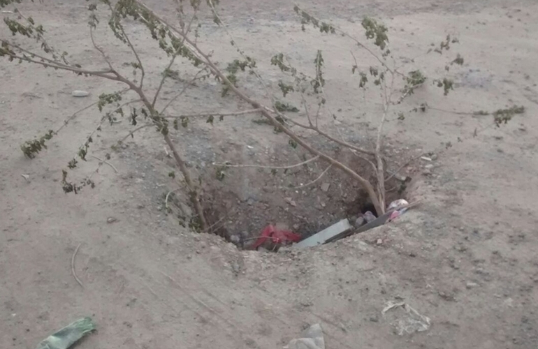 Imagen de Un peligro: �Este pozo ya cumpli&oacute; los tres meses�