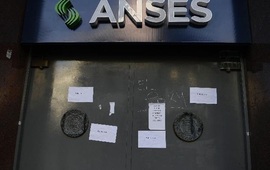 Los trabajadores de la Ansés reclaman mejoras laborales.