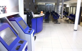 Imagen de Sin clases, ni bancos y con los servicios reducidos por el D&iacute;a de la Virgen