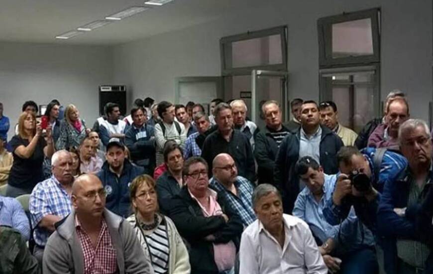 Varios sindicatos se reunieron en la sede local de la UOM.