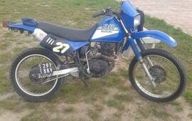 La moto sustraída es una Suzuki 125 cc, modelo 1993.