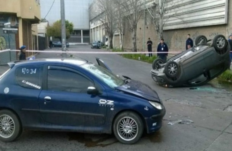 Imagen de Policía corría picada con el uniforme puesto y dejó herida a una mujer