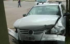 El automóvil Gol y detrás el Corsa. Foto: Canal 2