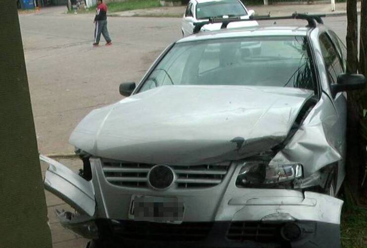 El automóvil Gol y detrás el Corsa. Foto: Canal 2