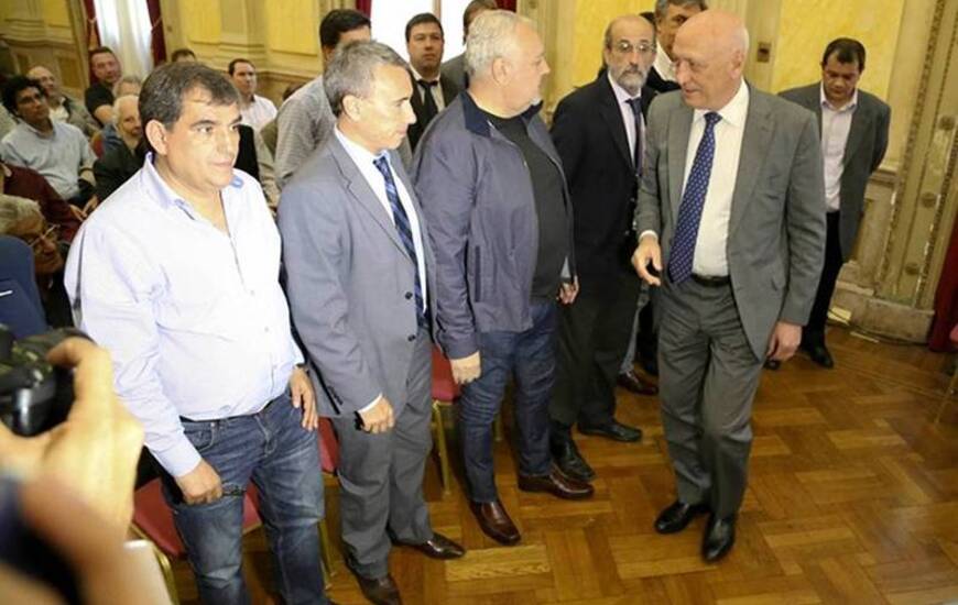 Imagen de Llegan 700 efectivos federales m&aacute;s para Rosario y Villa Gobernador G&aacute;lvez