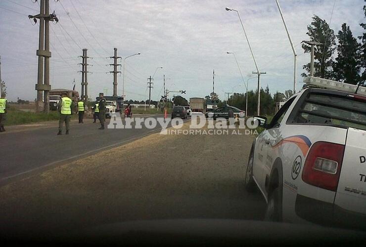 Imagen de Gendarmería y Tránsito sobre Ruta 21