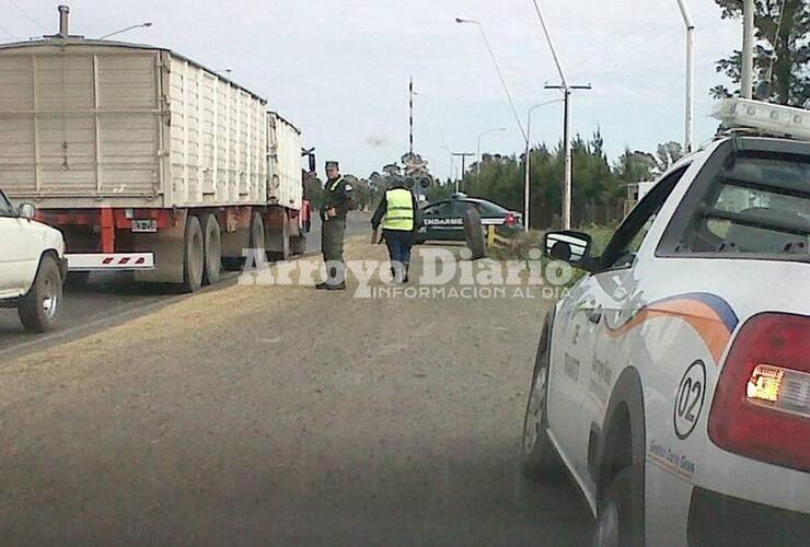 Los controles esta mañana sobre Ruta 21, en el límite entre Arroyo Seco y General Lagos.