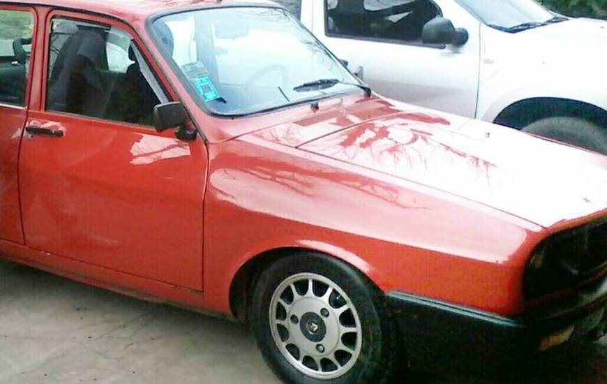 Este es el auto sustraído esta semana en Fighiera.