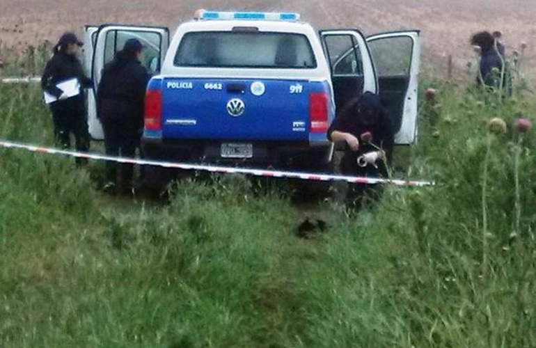 A la vera de la ruta provincial 14 fue hallada la camioneta con el cadáver de Delgado en su interior. Foto: Radiovenadotuerto.com