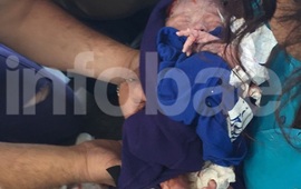 La beba que apareci&oacute; el domingo abandonada en el ba&ntilde;o de una estaci&oacute;n de servicio del barrio de Mataderos, se recupera en el hospital Santojanni sin dificultades