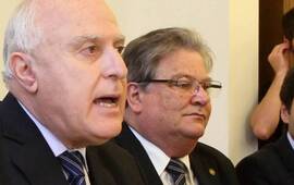 Imagen de Lifschitz anunció una reducción del gasto político