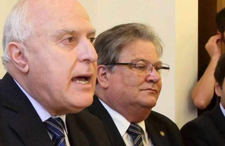 Imagen de Lifschitz anunció una reducción del gasto político