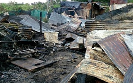 Escenario de la tragedia en Nuevo Alberdi. All&iacute; muri&oacute; una nena de tres a&ntilde;os. Su mam&aacute; y una hermana est&aacute;n graves. Foto: La Capital: Celina M. Lovera
