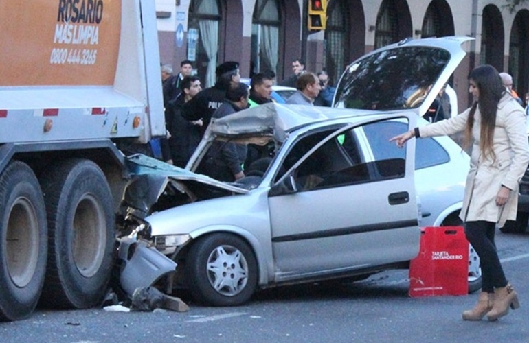 La imagen del impactante choque mortal. Foto: Alan Monzón/Rosario3.com