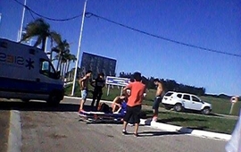 "Todos los días chocan acá cuando vienen a picar", comentó una persona de la zona donde se registró el accidente.