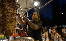 Las delicias culinarias brillaron en Colectividades. Foto: Alfredo Celoria / La Capital