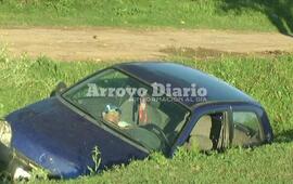 Uno de los ocupantes del rodado se qued&oacute; durmiendo en el veh&iacute;culo para cuidar del mismo.