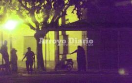 La polic&iacute;a tuvo que intervenir para poner orden en el lugar.