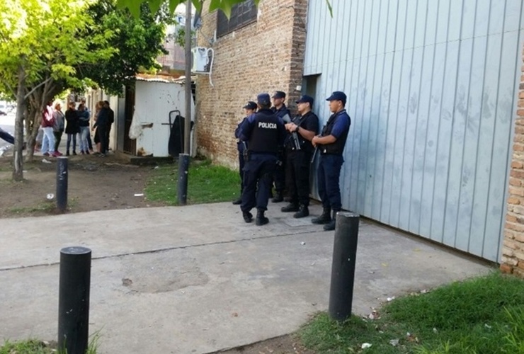 Gran despliegue policial en la zona. Foto: Alan Monzón / Rosario3.com