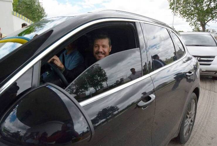 Tinelli ingresando al predio de Arroyo Seco