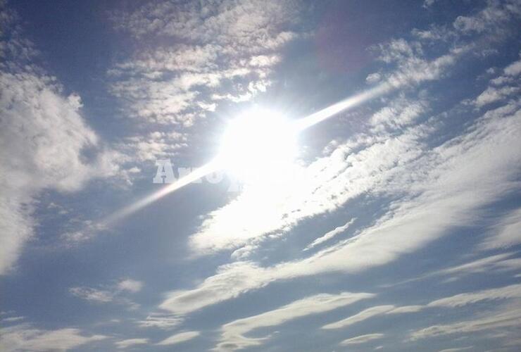 Imagen de Cielo celeste y un calor de locos