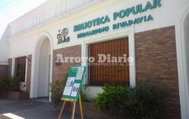 Imagen de Horario de verano en la Biblio