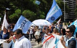 Los maestros de escuelas privadas van al paro la semana pr&oacute;xima. Foto: Facebook/Sadop Rosario