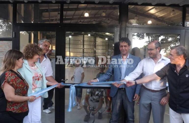 El momento m&aacute;s esperado, el corte de cinta.