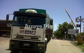 Imagen de Arroyo Seco: Tren chocó a un camión