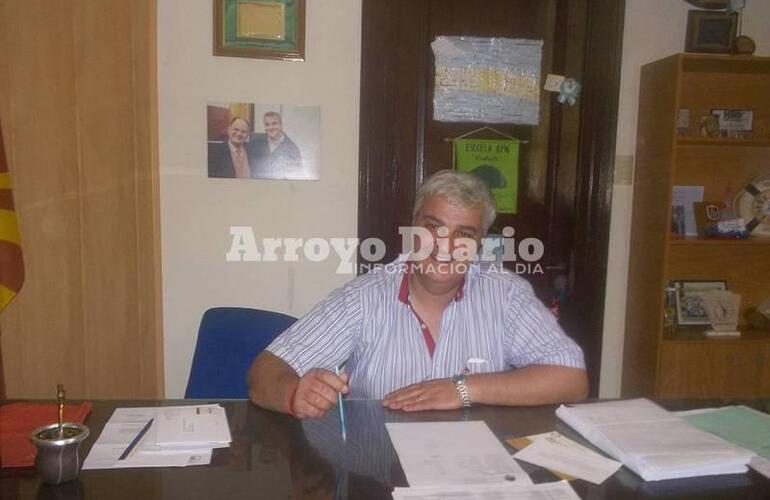 Como detalles en su despacho se pudo ver una de las últimas fotos que se tomó con el ex intendente Pedro Spina. Como detalles en su despacho se pudo ver una de las últimas fotos que se tomó con el ex intendente Pedro Spina.