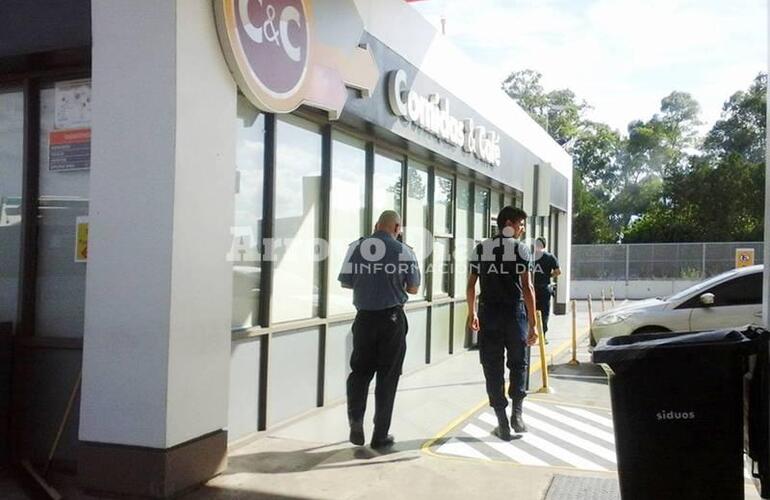 Personal policial llegaba al lugar tras el suceso.