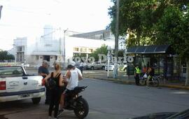 Uno de los controles apostado en la intersección de Belgrano y 9 de Julio