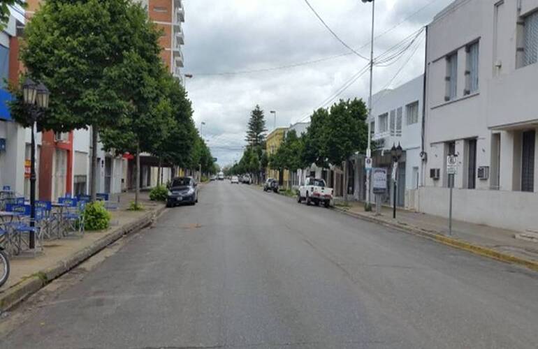 Av. San Martín se convertirá en peatonal entre las calles 14 de Febrero y Santiago del Estero. Foto: Diario El Sur