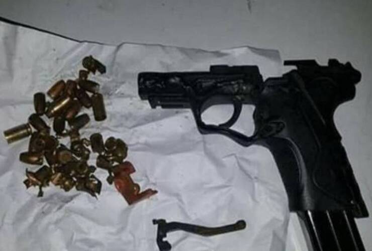 Imagen de Guardó el arma en el horno, se olvidó de avisarle a su mujer y la hizo explotar