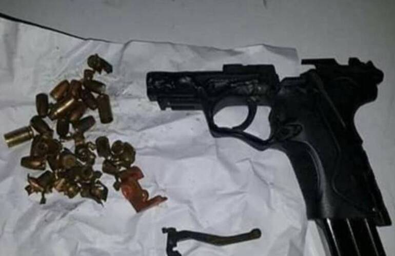 Imagen de Guardó el arma en el horno, se olvidó de avisarle a su mujer y la hizo explotar