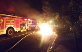 Imagen de Vecinos queman basura frente a sus casas