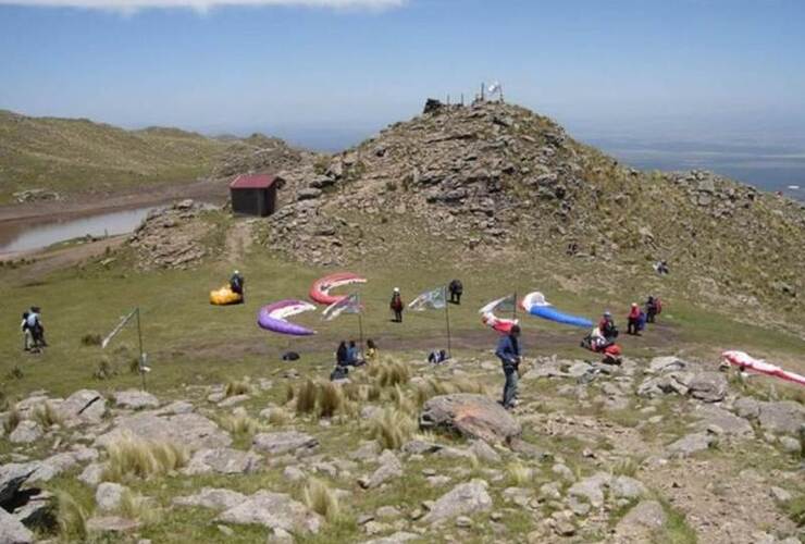 Imagen de Tragedia en Merlo: murió una turista y un instructor al caer el parapente