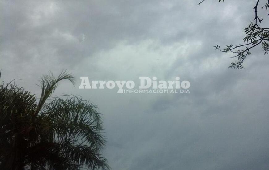 Imagen de Cielo parcialmente nublado despu&eacute;s de las lluvias de ayer