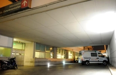 El joven herido ingres&oacute; de madrugada al Heca.