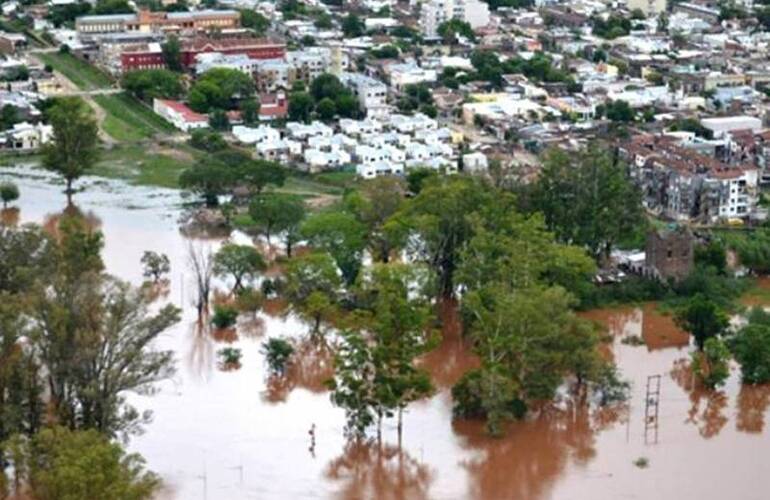 Gran cantidad de habitantes aún necesitan la ayuda del Estado para sobrellevar el impacto del agua.