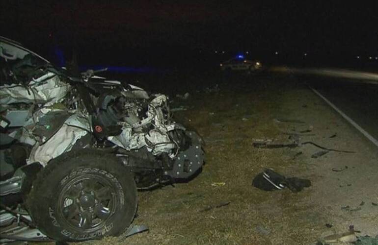 Así quedó la camioneta en la que viajaba la familia de Lanús. Foto: Captura de pantalla TN