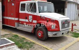 Imagen de Incendio de pastizales y caída de un árbol