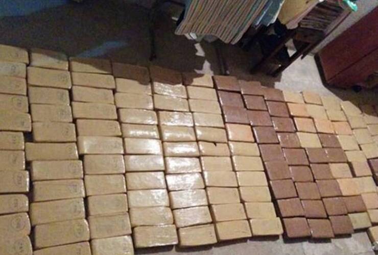 Imagen de Incautan 200 kilos de marihuana y 17 de cocaína en Catamarca