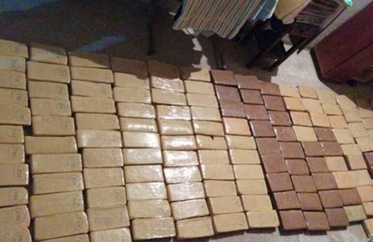 Imagen de Incautan 200 kilos de marihuana y 17 de cocaína en Catamarca