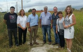 Los funcionarios también recorrieron el barrio Asunción. Foto: @leonediego