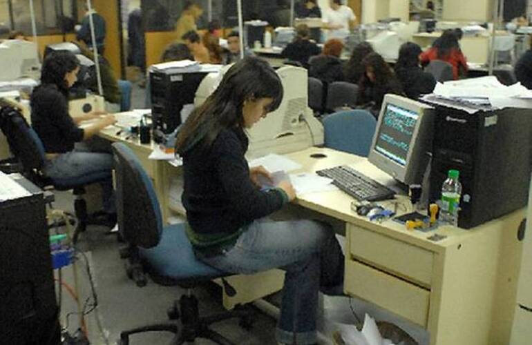 Molina asegur&oacute; que es f&aacute;cil saber si los empleados del Estado cumplen las tareas que les fueron asignados.