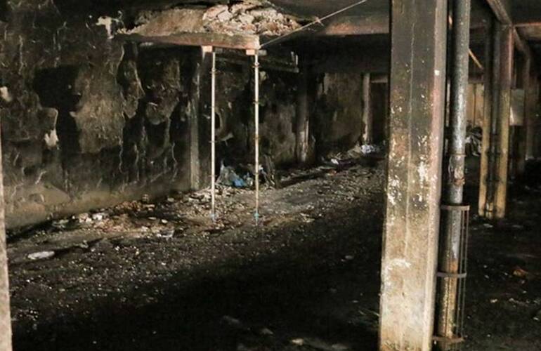 As&iacute; qued&oacute; la cochera, lugar donde se origin&oacute; el incendio. Alan Monz&oacute;n / Rosario3.com