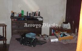 Los delincuentes hab&iacute;an preparado hasta un televisor para llevarse pero no lograron concretar el robo.